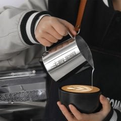 MHW-3BOMBER Süt Potu 5.0 - 500 ml Pitcher Glossy