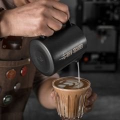 MHW-3BOMBER Süt Potu 5.0 - 600 ml Pitcher Matte Black