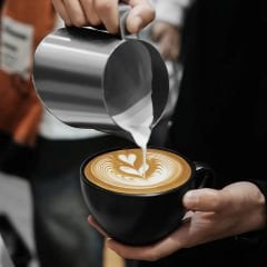 MHW-3BOMBER GT Süt Potu - 600 ml Pitcher Glossy